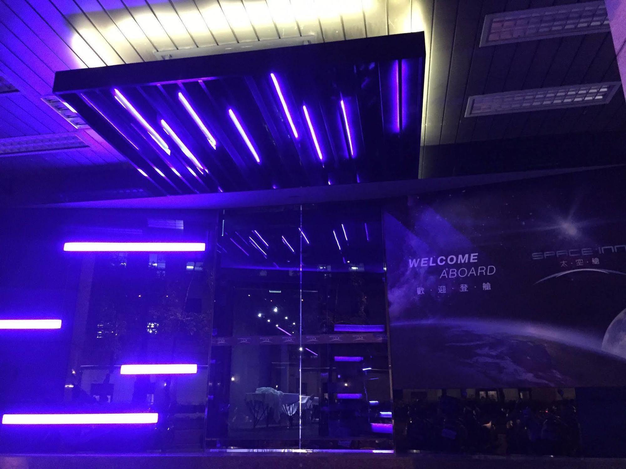 Space Inn Xinyi Taipei Exteriör bild