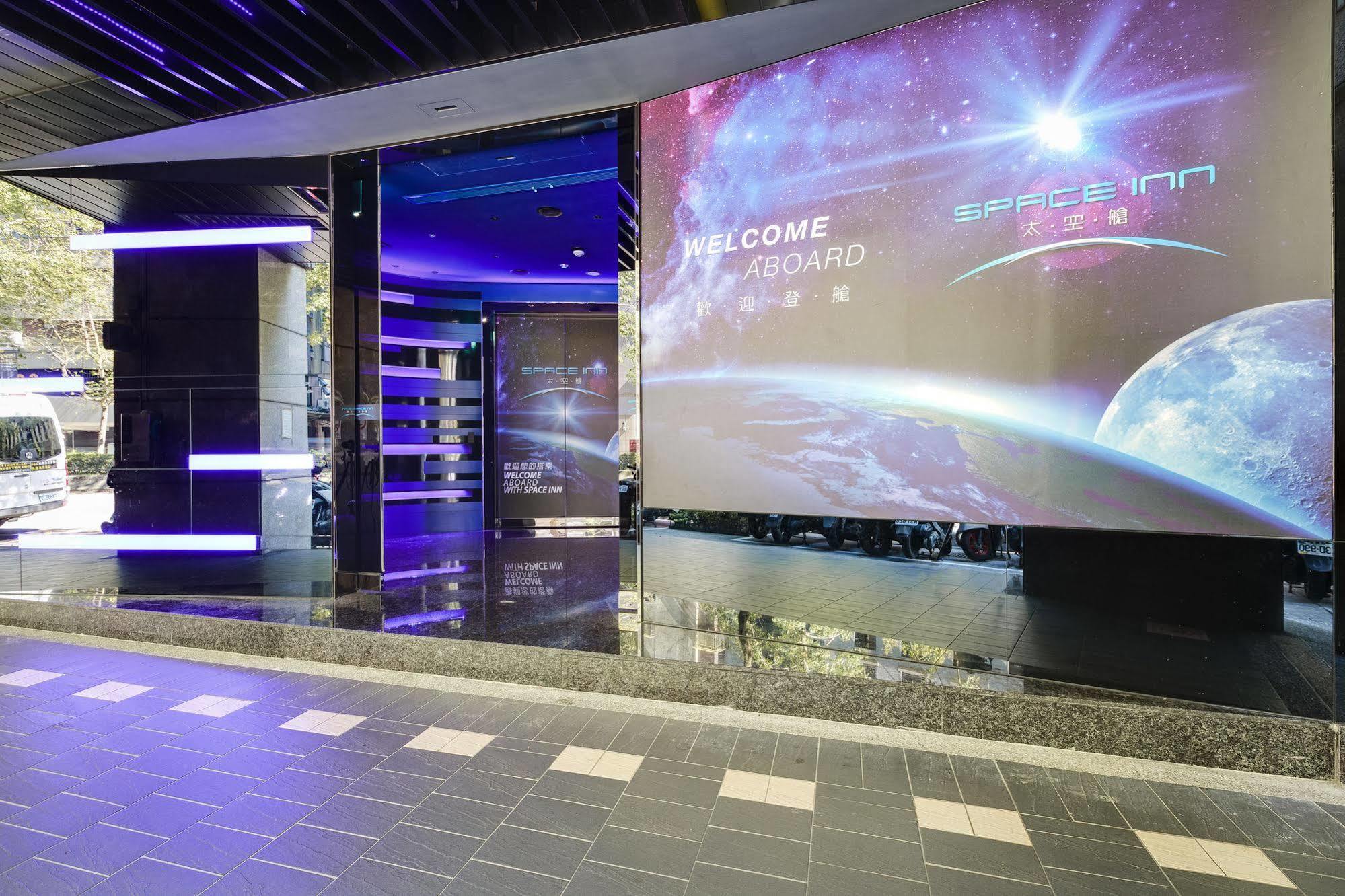Space Inn Xinyi Taipei Exteriör bild