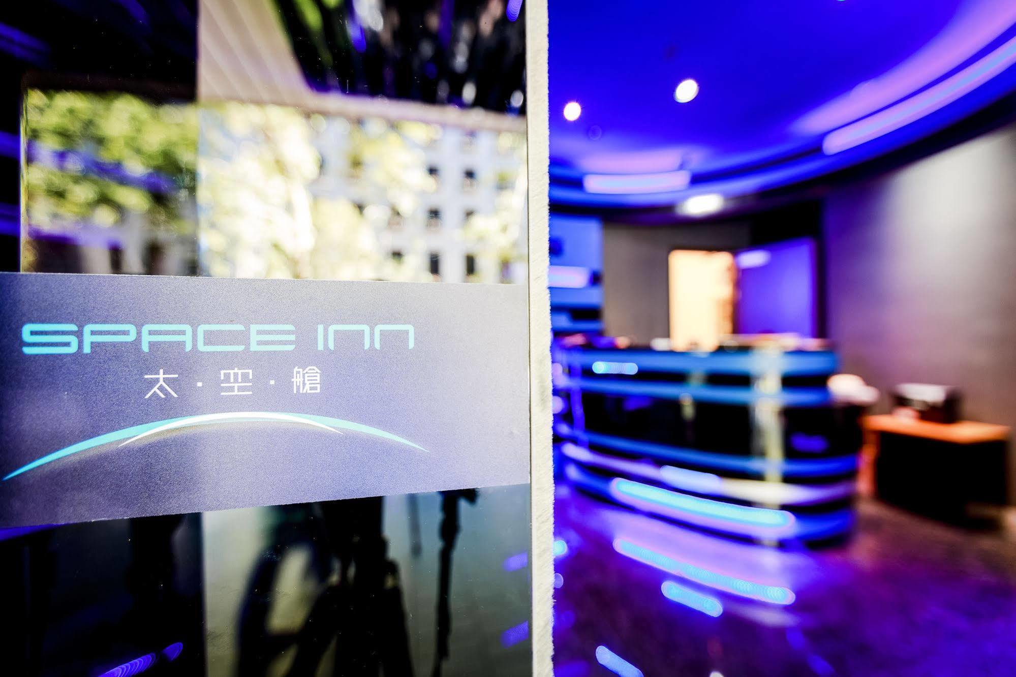 Space Inn Xinyi Taipei Exteriör bild
